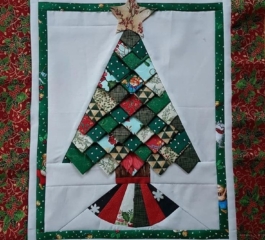 Prairie Point Christmas Tree Quilt